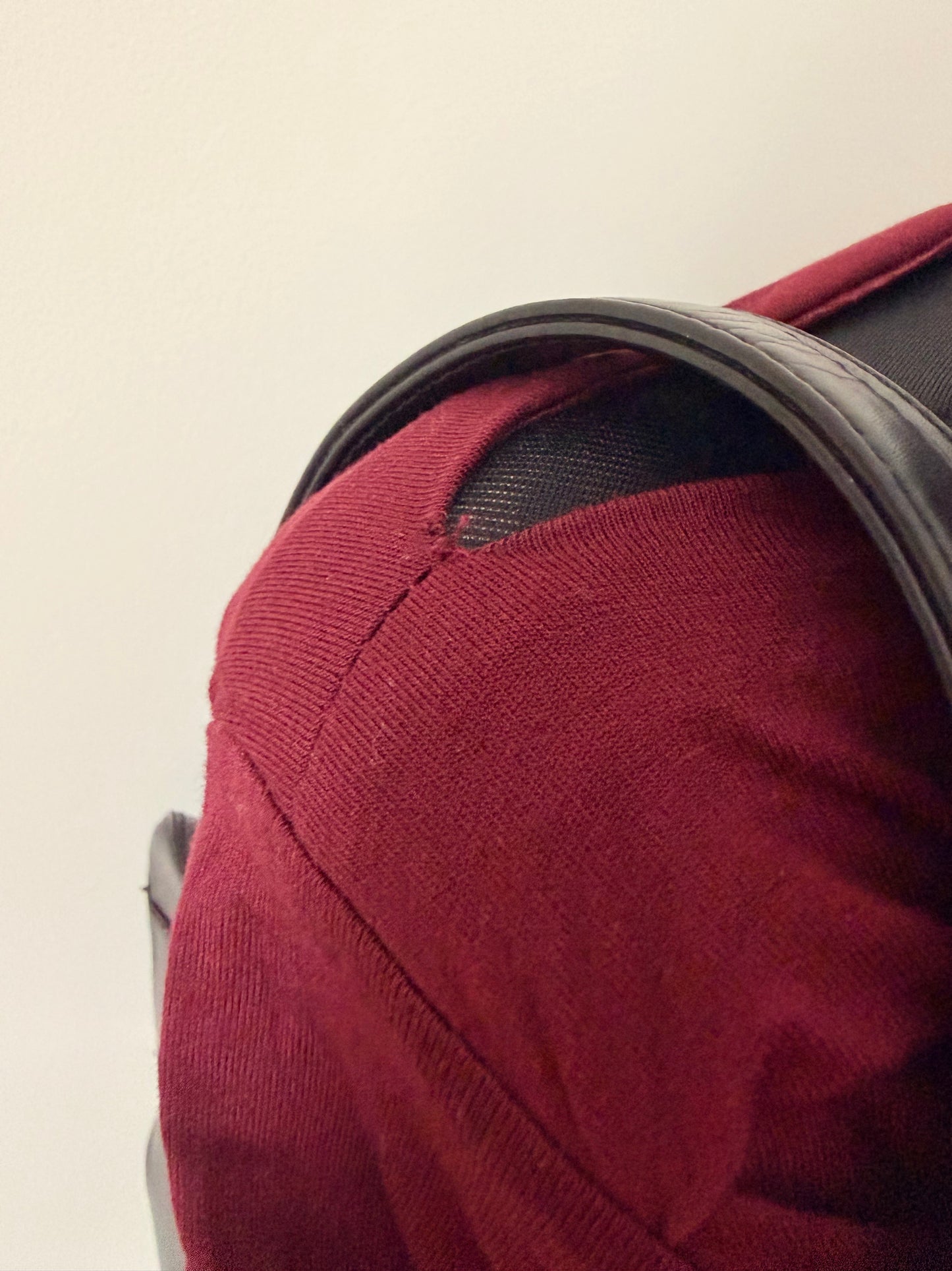 Bordo straight neck long-sleeve top