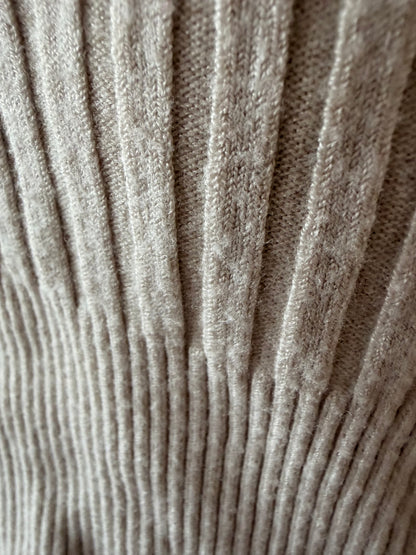White v-neck long-sleeve top