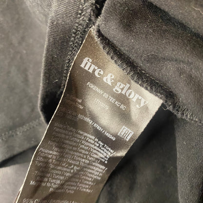 Black flattering t-shirt
