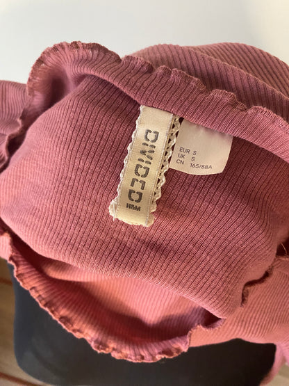 Pink long-sleeve sweatshirt
