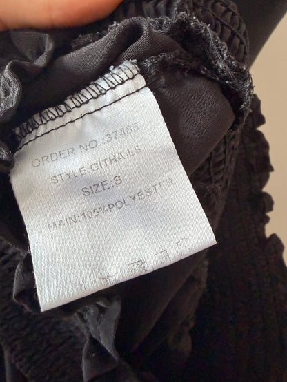 Black wrap-like crop blouse