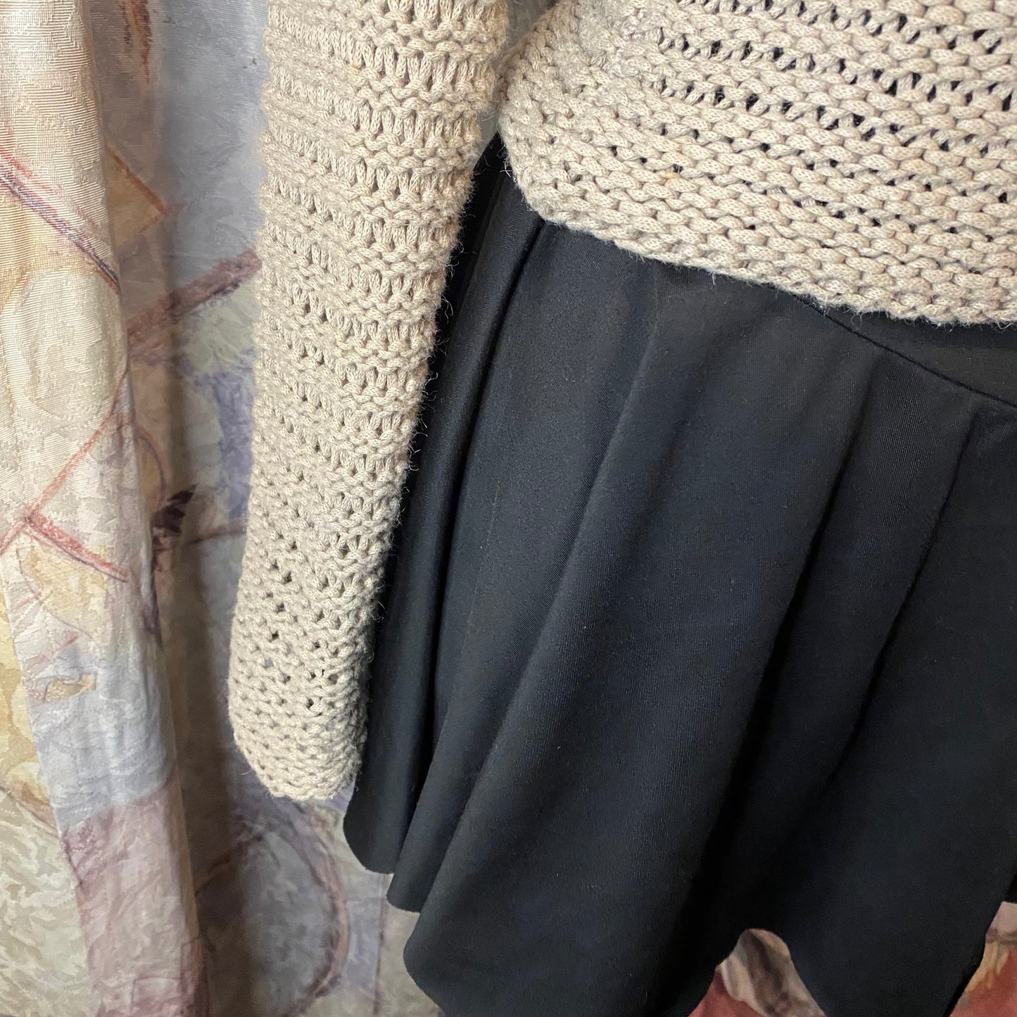 Vintage beige knit sweatshirt